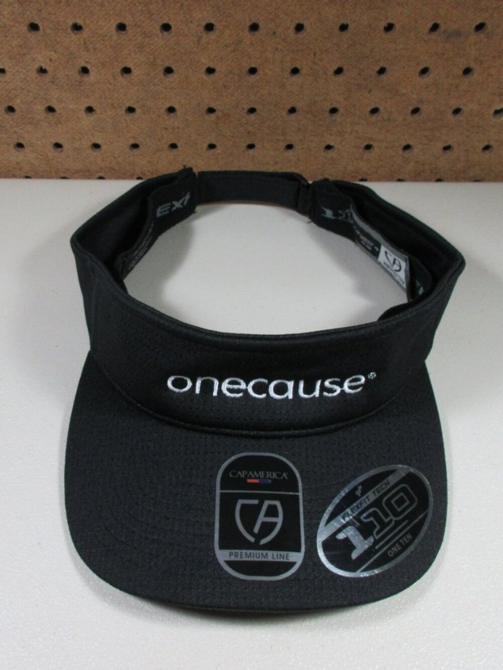 Cap America womens dark gray onecause strapback golf tennis visor OS NWT
